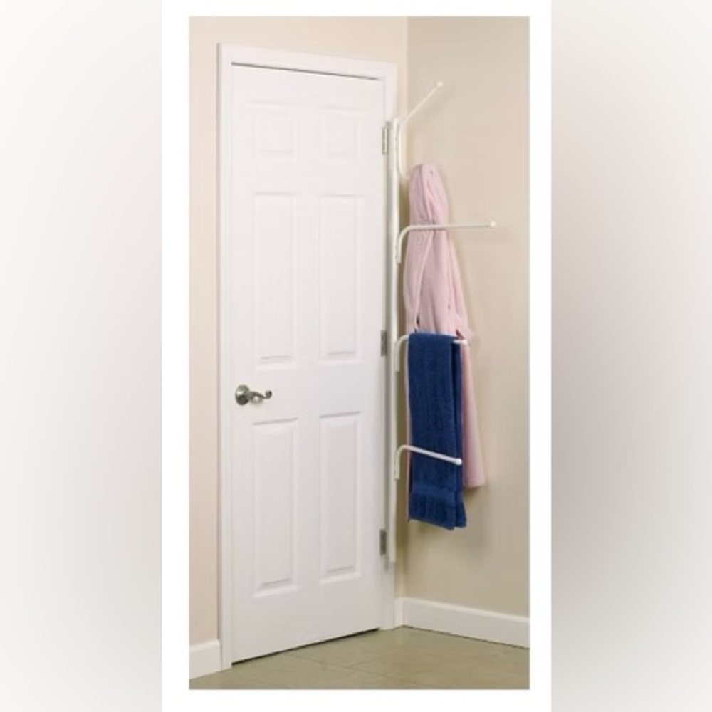 NWT Hinge It Clutter Buster Towel Bars and Hook
